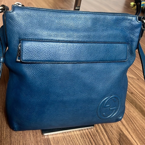 A242 - π―% authentic Gucci crossbody bag - Picture 9 of 16